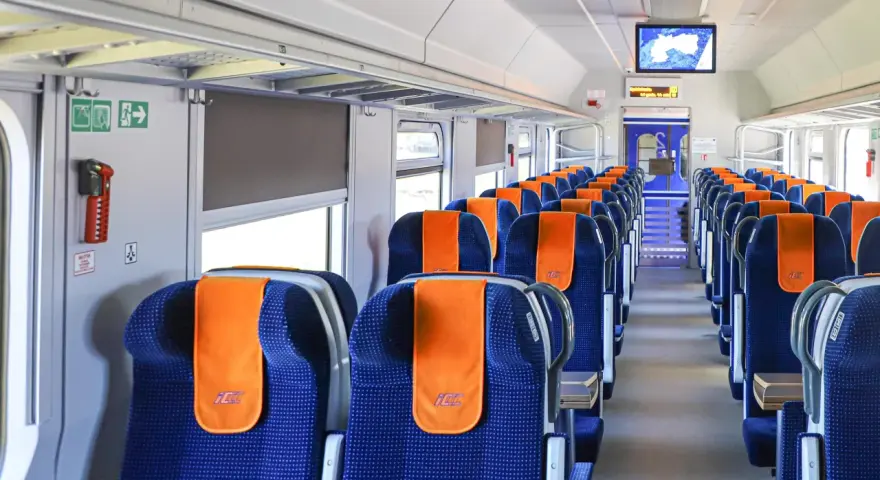 1 klasa Intercity czym się różni od 2 klasy? Poznaj kluczowe różnice