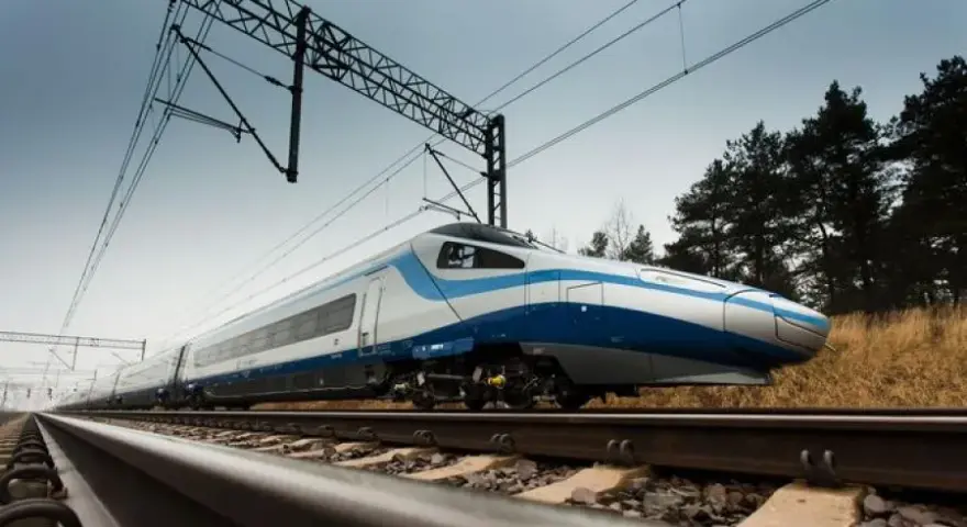 Ile na godzinę jedzie Pendolino? Odkryj maksymalne prędkości pociągu