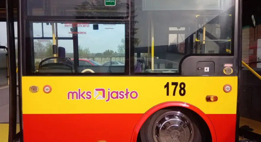 Autobus MKS Jasło nr 178. Sprawdź pgzk jasiel jasło rozkład jazdy, by zaplanować podróż.